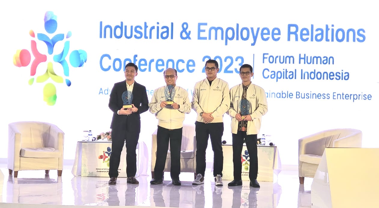 You are currently viewing [:id]Dosen FH UB Jelaskan Pentingnya Penyesuaian Kebijakan Hukum Hubungan Industrial Dalam Forum Human Capital BUMN[:]